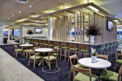 Walkers Arms Hotel - VIC Tourism 24