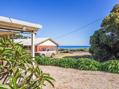 Boat House - VIC Tourism 12