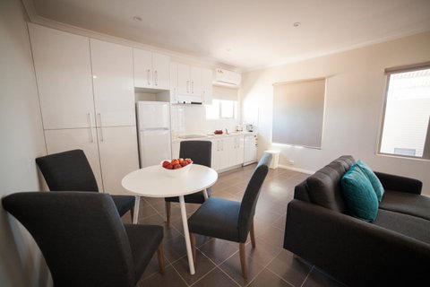 Exmouth Escape Resort - VIC Tourism 33