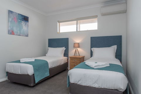 Jurien Bay Motel Apartments - VIC Tourism 18
