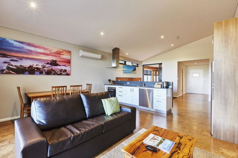 Eight Willows Retreat - VIC Tourism 34