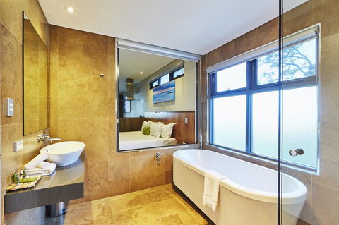 Eight Willows Retreat - VIC Tourism 6