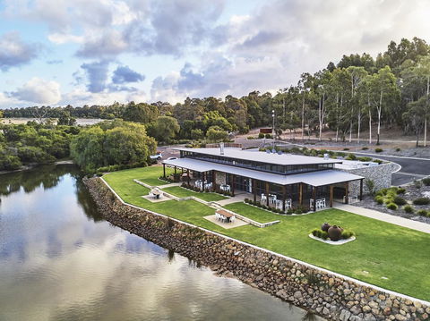 Eight Willows Retreat - VIC Tourism 28