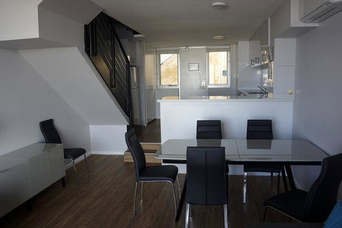 Oceanside 23 - VIC Tourism 6