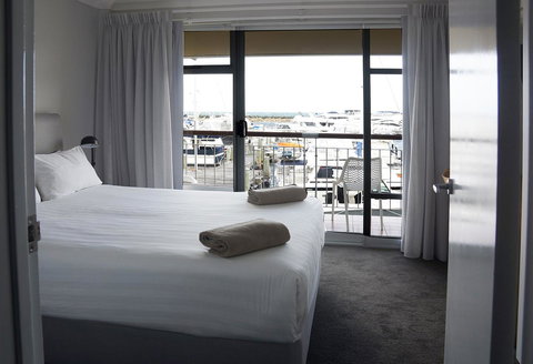 Oceanside 23 - VIC Tourism 3