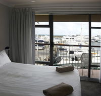 Oceanside 23 - VIC Tourism