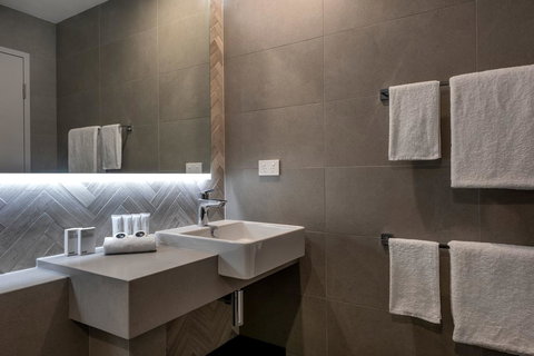 The Adnate Perth - Art Series - VIC Tourism 21