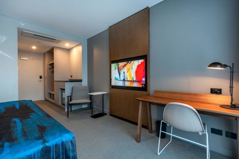 The Adnate Perth - Art Series - VIC Tourism 12