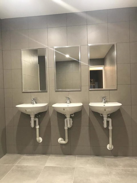 Perth City Backpackers Hostel - Note - Valid Passport Required To Check In - VIC Tourism 14