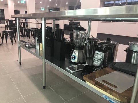 Perth City Backpackers Hostel - Note - Valid Passport Required To Check In - VIC Tourism 8