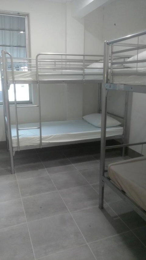 Perth City Backpackers Hostel - Note - Valid Passport Required To Check In - VIC Tourism 21