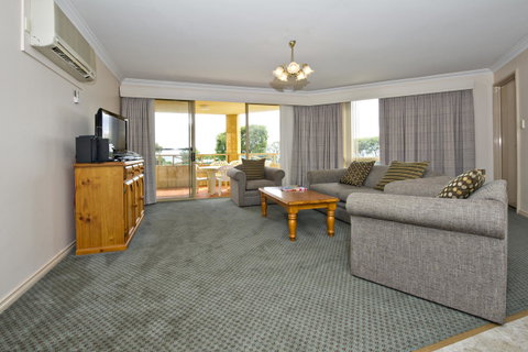 Abbey Beach Resort - VIC Tourism 29
