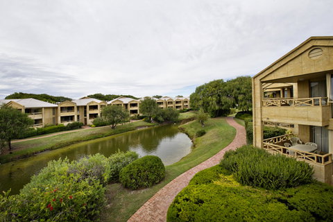 Abbey Beach Resort - VIC Tourism 44