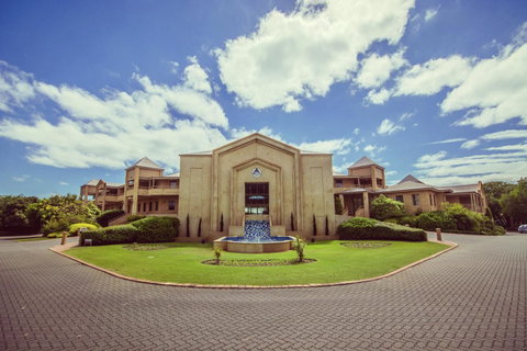 Abbey Beach Resort - VIC Tourism 0