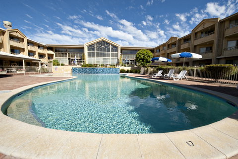 Abbey Beach Resort - VIC Tourism 1