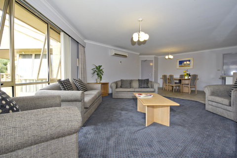 Abbey Beach Resort - VIC Tourism 24