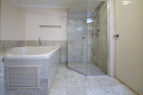 Abbey Beach Resort - VIC Tourism 25