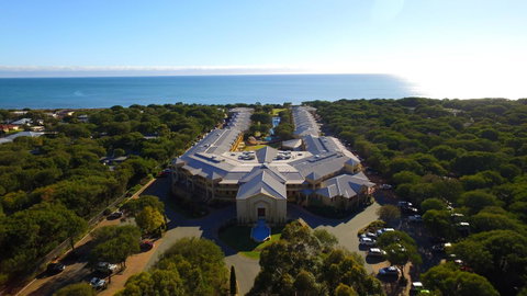 Abbey Beach Resort - VIC Tourism 5
