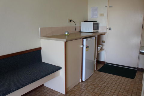 Karri Forest Motel - VIC Tourism 34