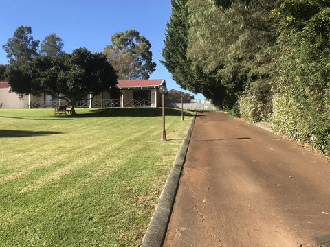 Karri Forest Motel - VIC Tourism 2