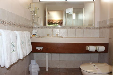 Karri Forest Motel - VIC Tourism 38