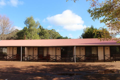 Karri Forest Motel - VIC Tourism 44