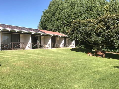 Karri Forest Motel - VIC Tourism 12