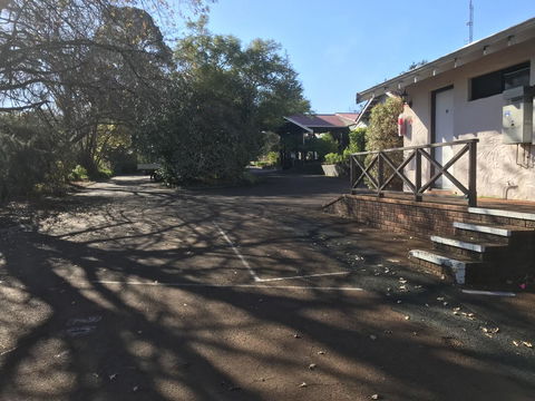Karri Forest Motel - VIC Tourism 9