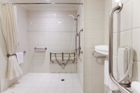 Duxton Hotel Perth - VIC Tourism 4