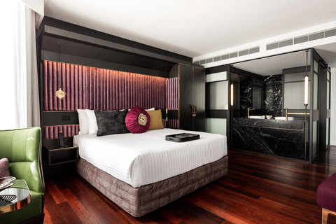 QT Perth - VIC Tourism 24