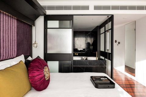 QT Perth - VIC Tourism 32