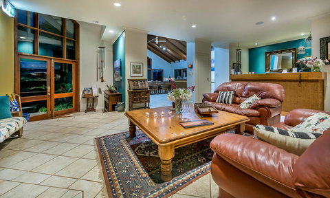 Chimes Spa Retreat - VIC Tourism 4