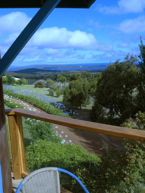 Chimes Spa Retreat - VIC Tourism 36