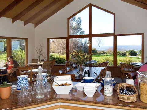 Chimes Spa Retreat - VIC Tourism 34