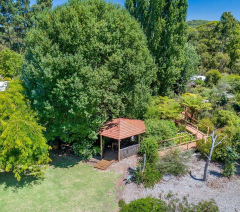 Chimes Spa Retreat - VIC Tourism 7