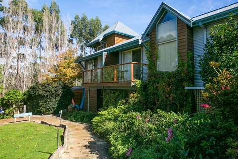 Chimes Spa Retreat - VIC Tourism 32