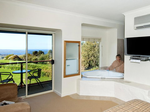 Chimes Spa Retreat - VIC Tourism 38