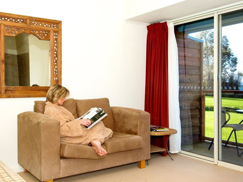 Chimes Spa Retreat - VIC Tourism 37