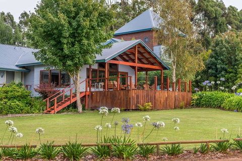 Chimes Spa Retreat - VIC Tourism 20