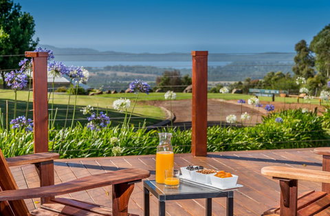 Chimes Spa Retreat - VIC Tourism 1