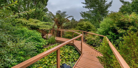 Chimes Spa Retreat - VIC Tourism 23