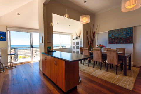 Cottesloe Beach House I - VIC Tourism 12
