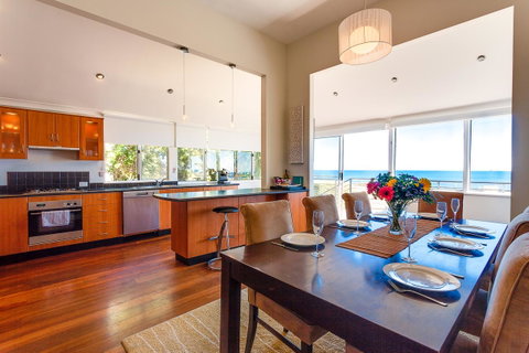 Cottesloe Beach House I - VIC Tourism 3