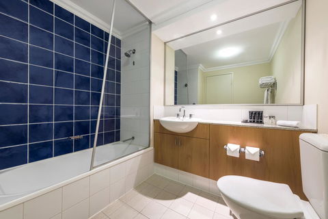 Oaks Perth Hotel - VIC Tourism 1