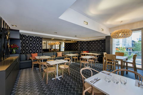 Oaks Perth Hotel - VIC Tourism 42