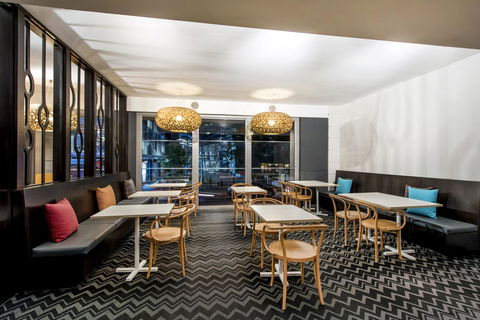 Oaks Perth Hotel - VIC Tourism 40