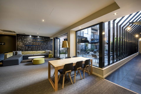 Mantra On Hay Perth - VIC Tourism 9