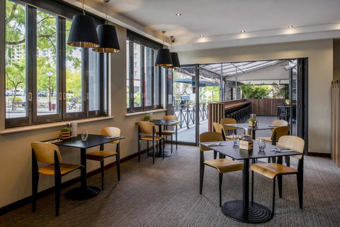 Mantra On Hay Perth - VIC Tourism 11