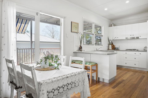 Lavender Cottage - VIC Tourism 12