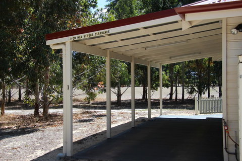 Sapphire Chalets, Augusta - VIC Tourism 7